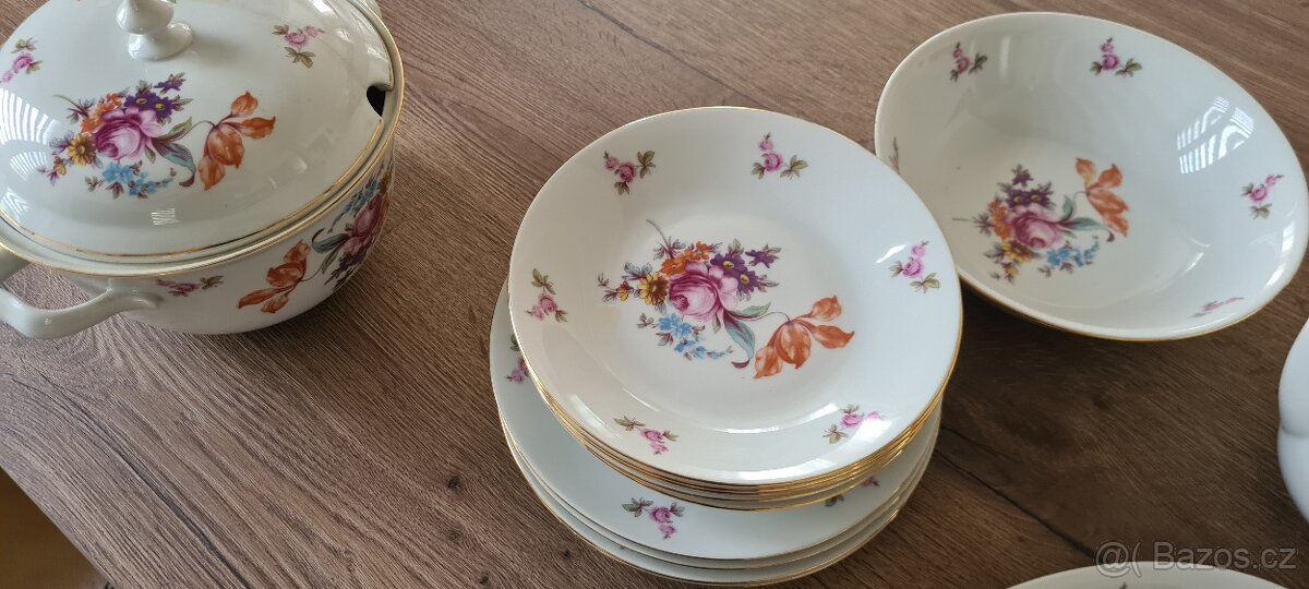 Set talířů nádobí kuchyně - 2