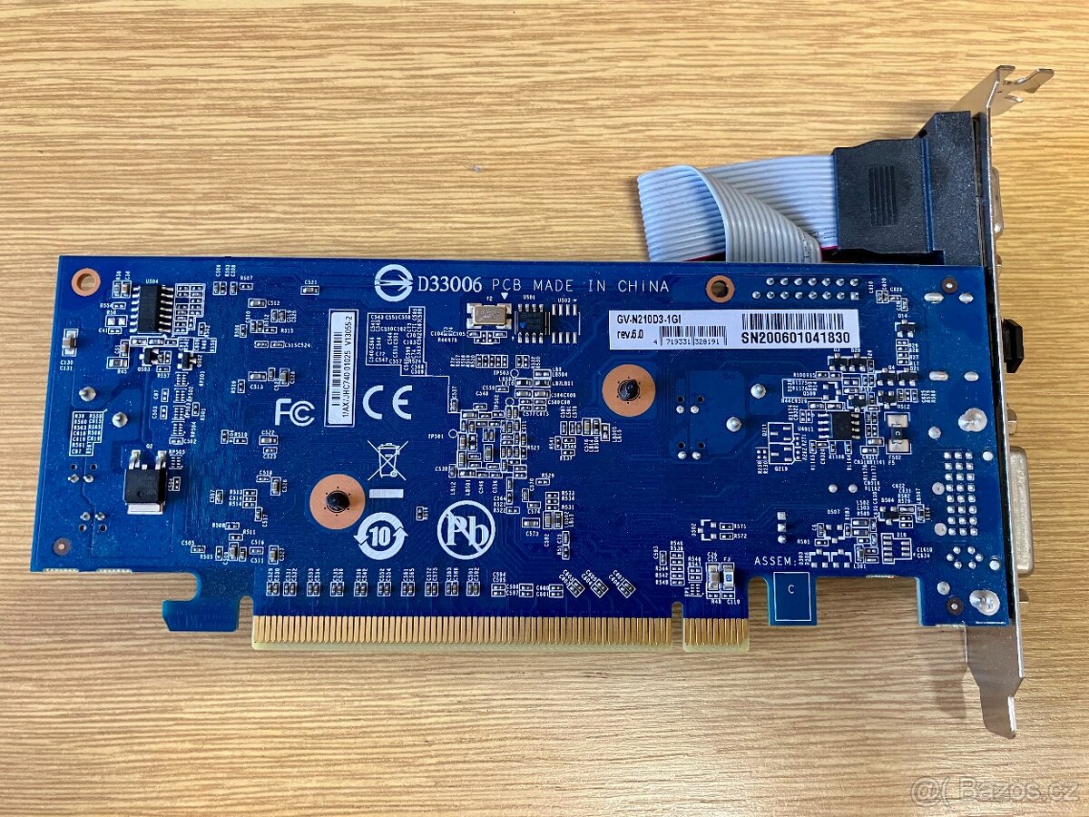 GIGABYTE GV-N210D3-1GI rev.6 HDMI DVI VGA + kabel - 2