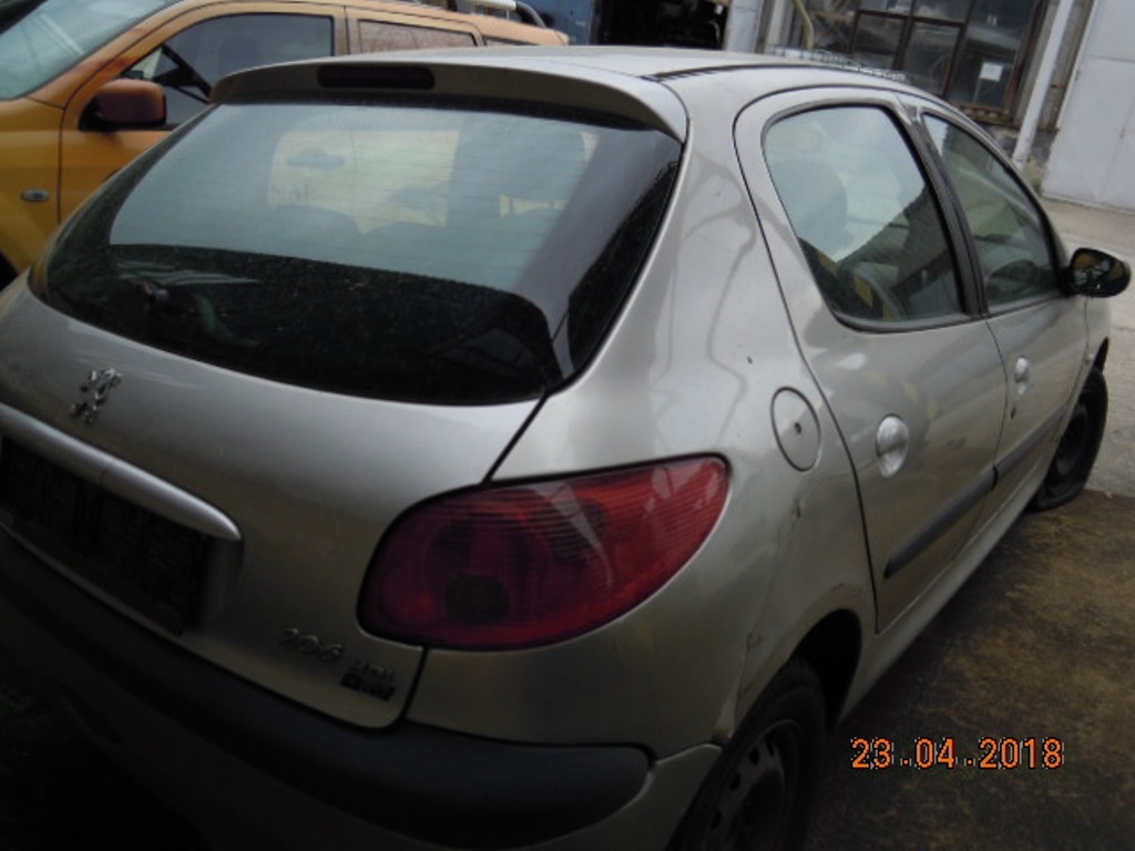 Peugeota 206, 1.4 HDI 50kw Rv: 2004/1 - 2