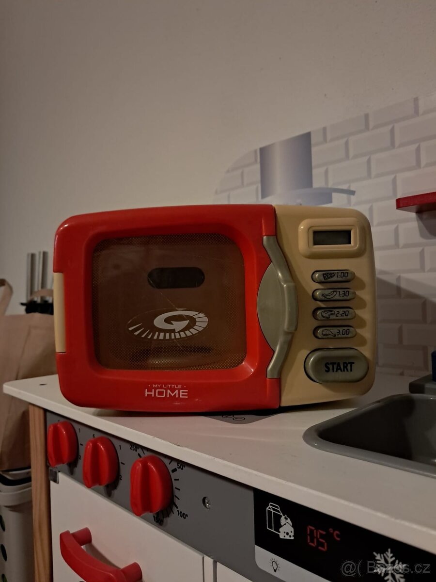 Dětská kuchyňka s příslušenstvím - 2