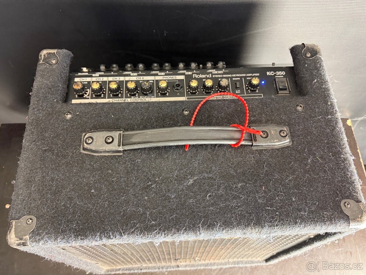 Roland KC-350 klávesové kombo - 2
