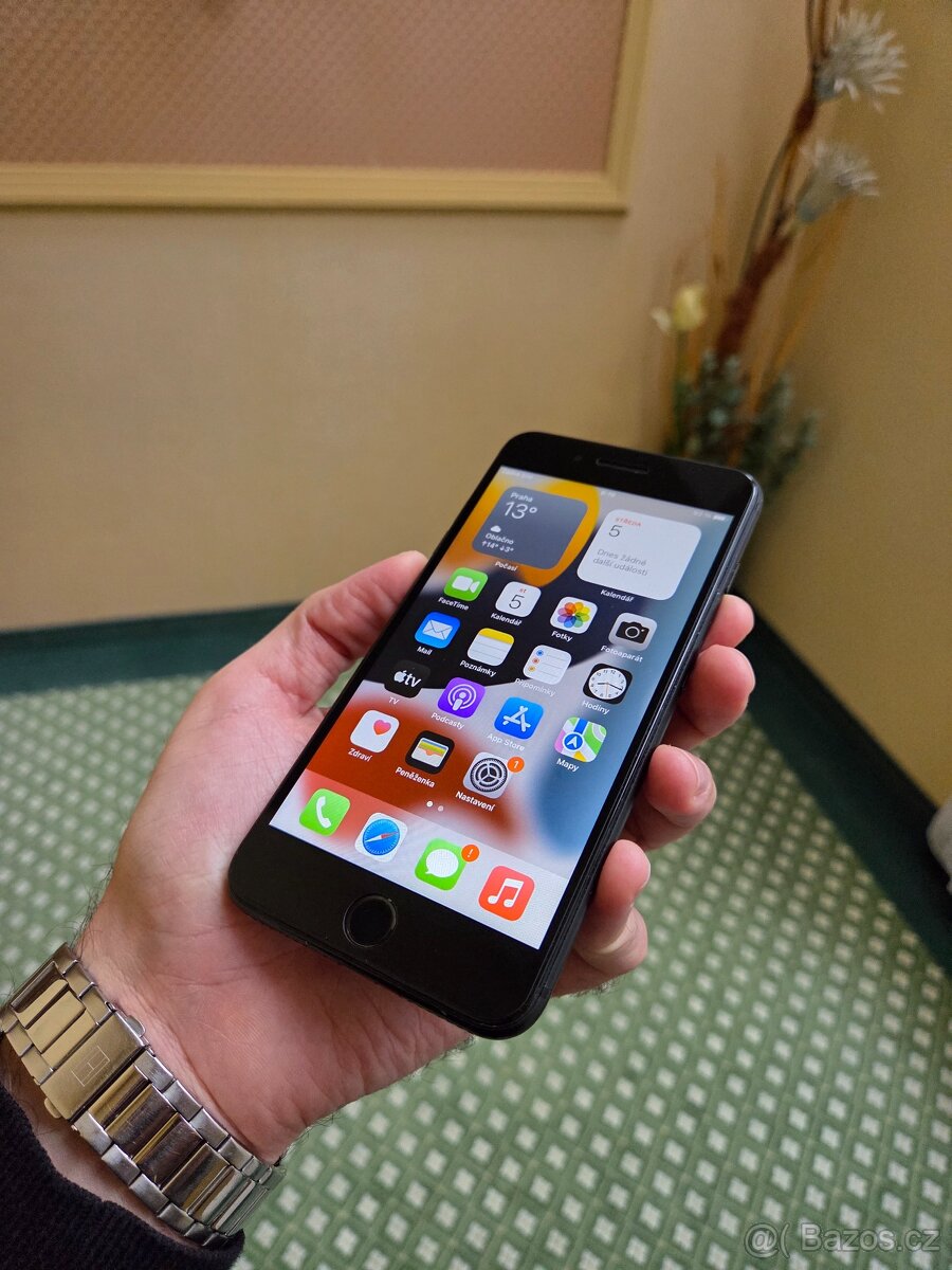 iPhone 7 plus 128gb black, 77% baterie - 2