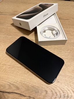 iPhone 15 Pro Max 256GB přírodní titan, top stav - 2