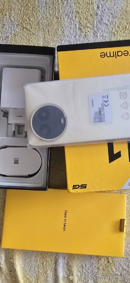 REALME - 11 5G Telefon - 2
