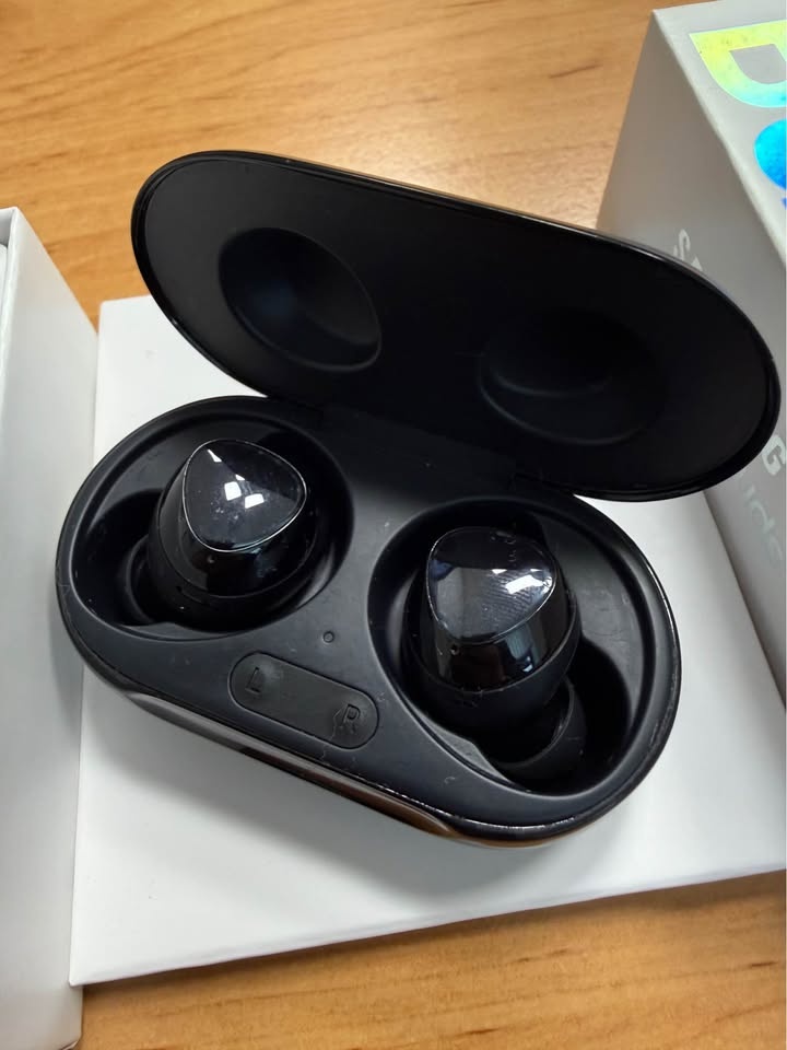 Samsung Galaxy Buds+ - 2