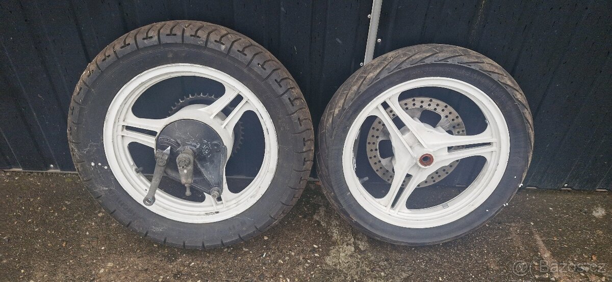 Kawasaki GPZ500 S - 2