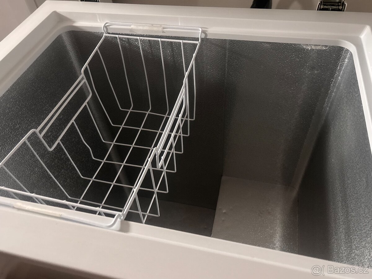 Pultový mrazák HISENSE - 2