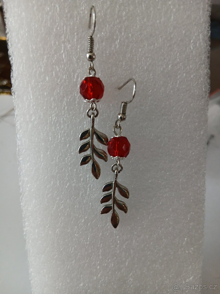 2x náušnice s červeným skleněným korálkem - 2
