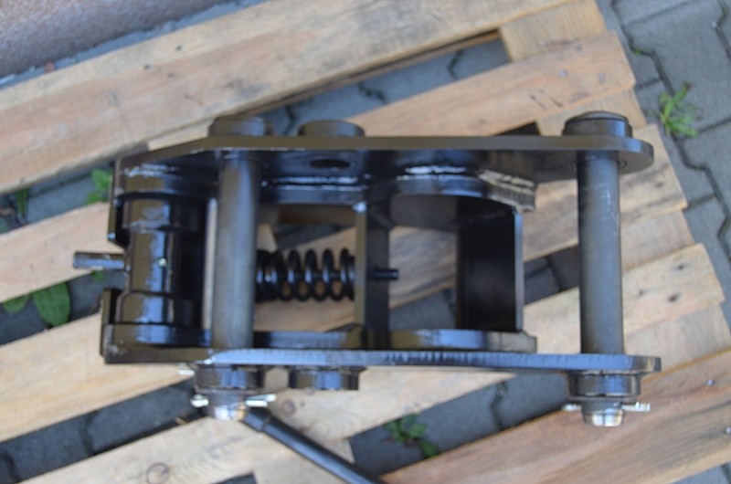 Mechanický rychloupínák pro traktorbagry - 2