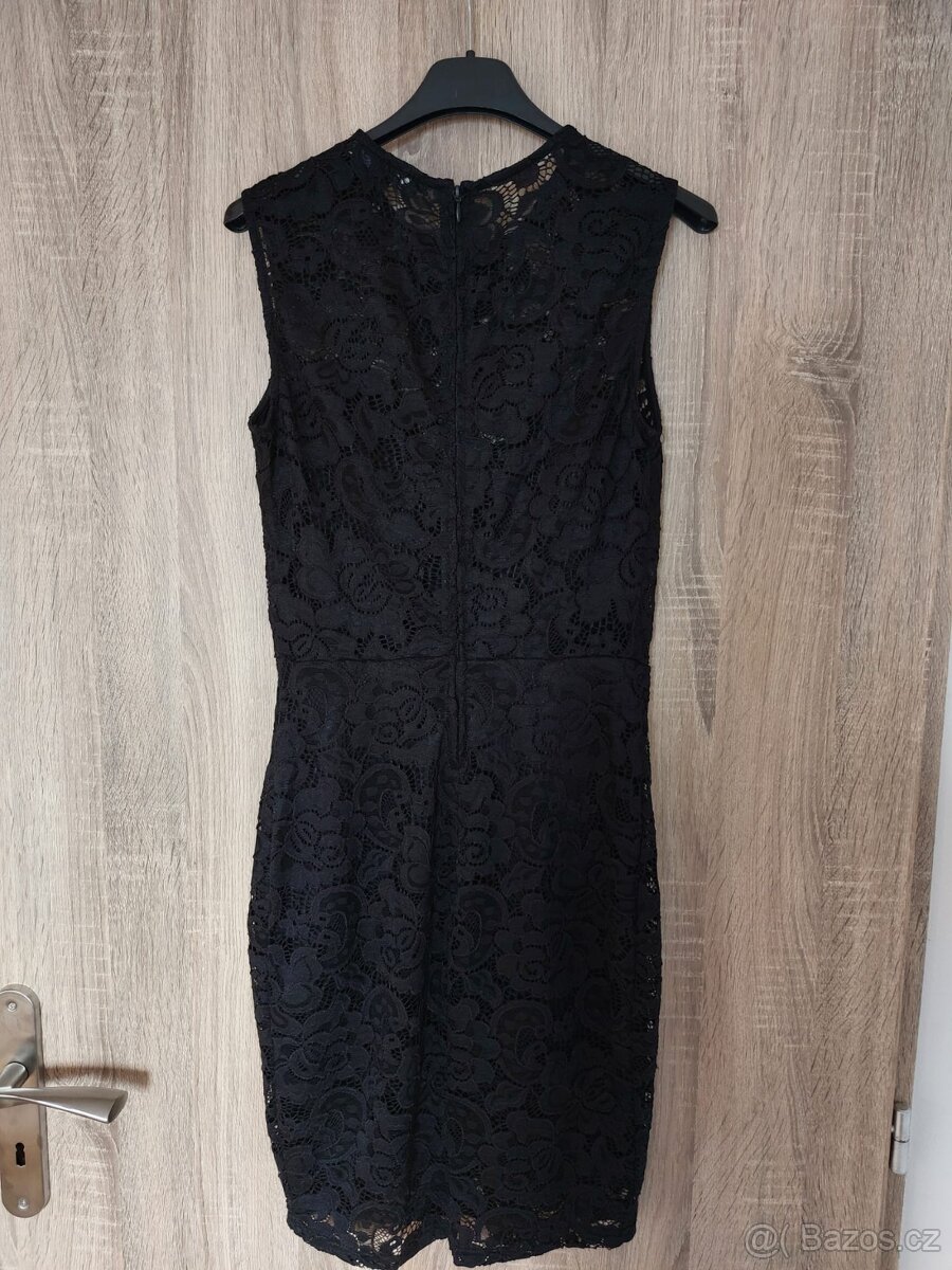 Černé krajkové šaty - 2