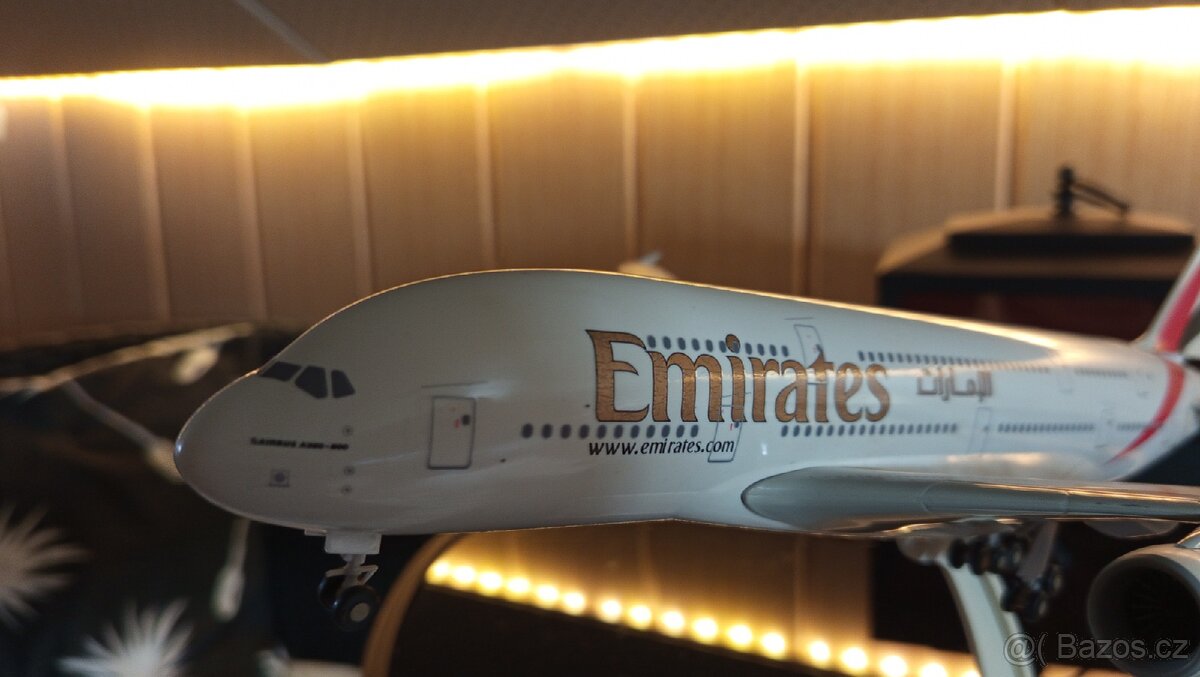Prodám model airbusu A380-800 A6-EDA - 2