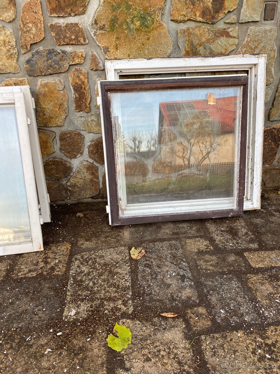 Dřevěný okenní rám - 2