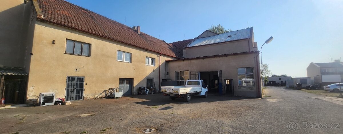 Multifunknční areál - dílny, kanceláře, byty - 2