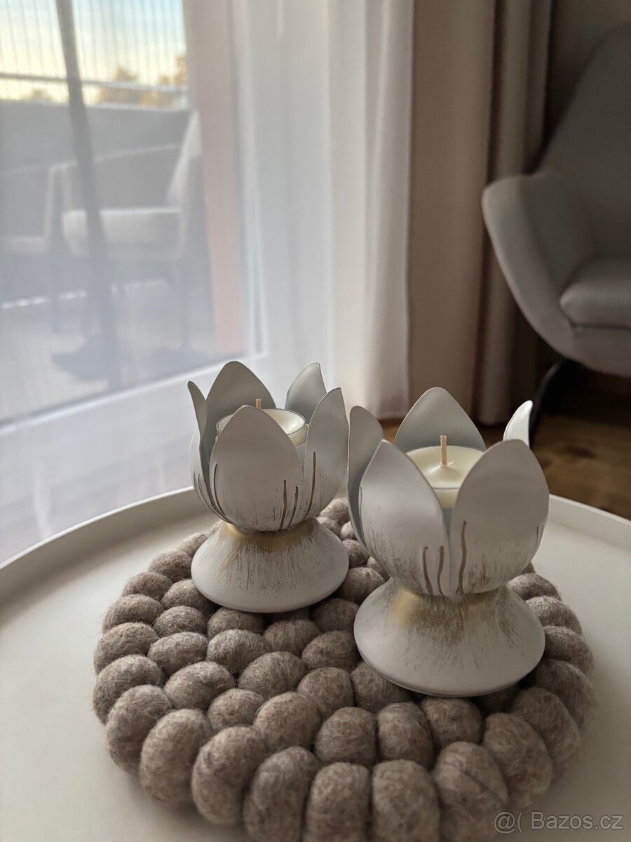 Set svícnů Tulips na čajové svíčky PartyLite - 2