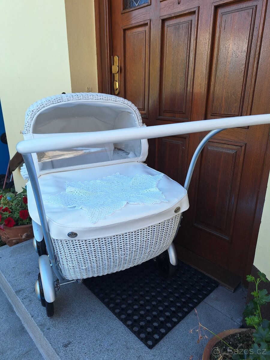 RETRO KOČÁREK LIBERTA ŠESTIPÉRÁK KOŠATINA - 2