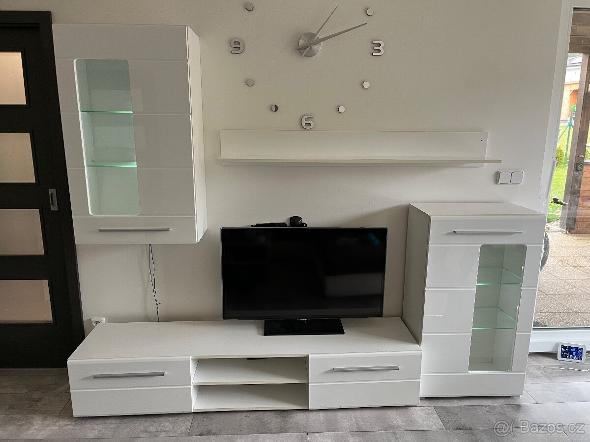 Obývací stěna - 2