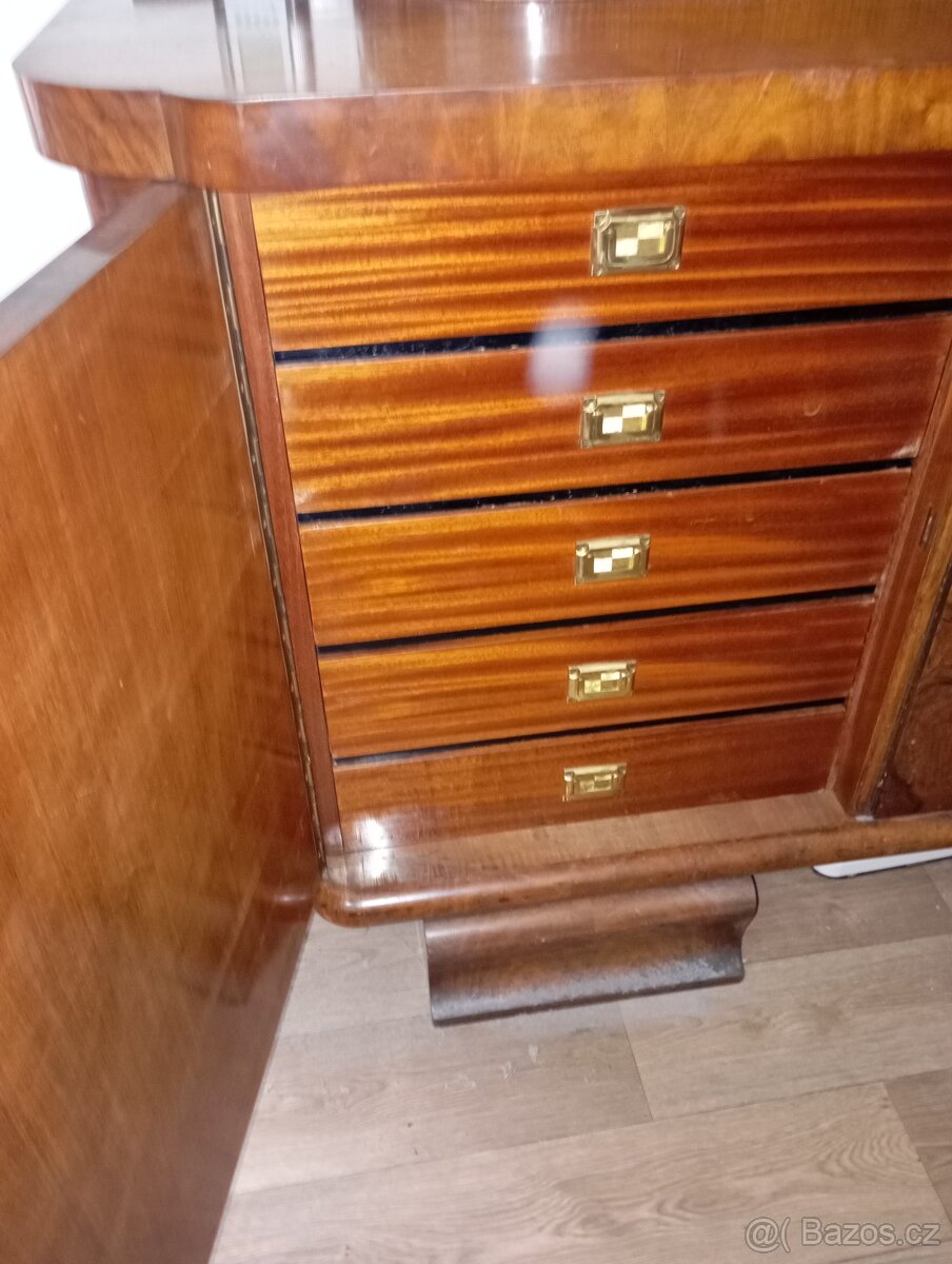 Starožitný příborník - 2