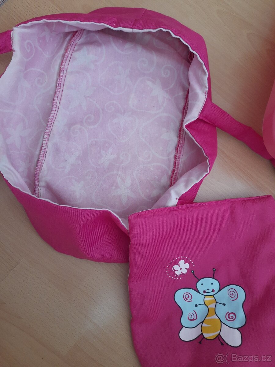 Panenka s autosedačkou a nosítko - 2