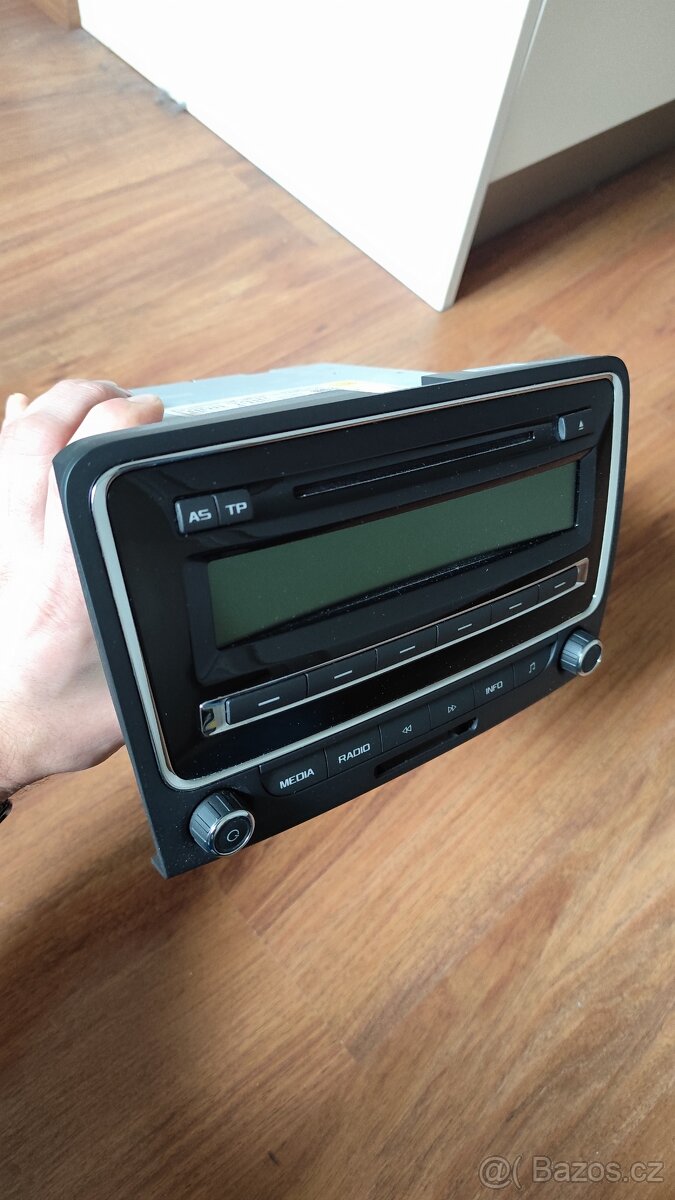 Autorádio orig.Škoda Swing Superb 2 - 2
