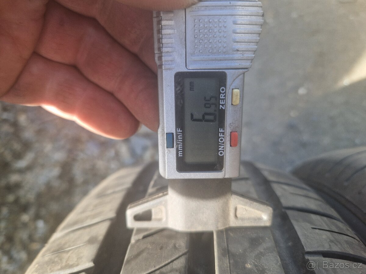 Letni pneu Kumho 185/65/15 - 2