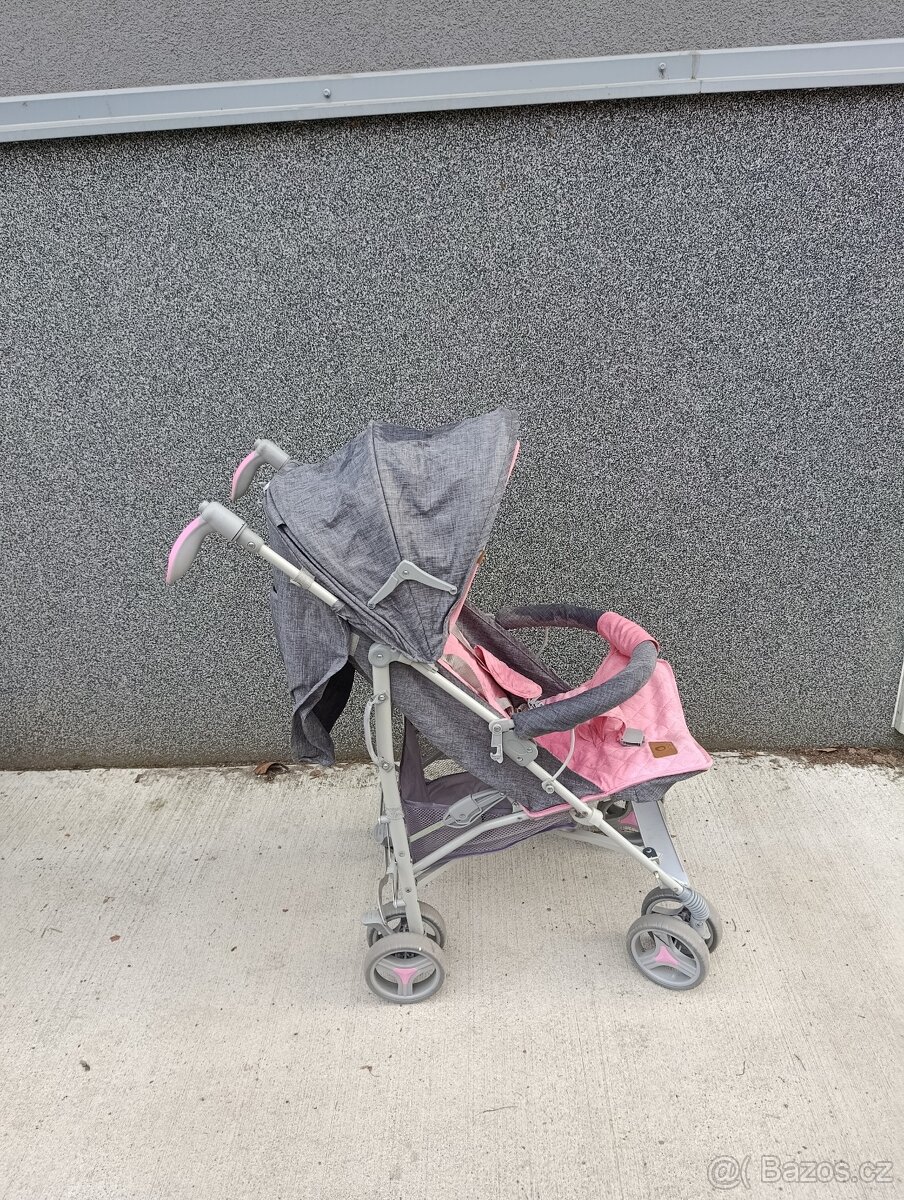 Skládací kočárek - 2