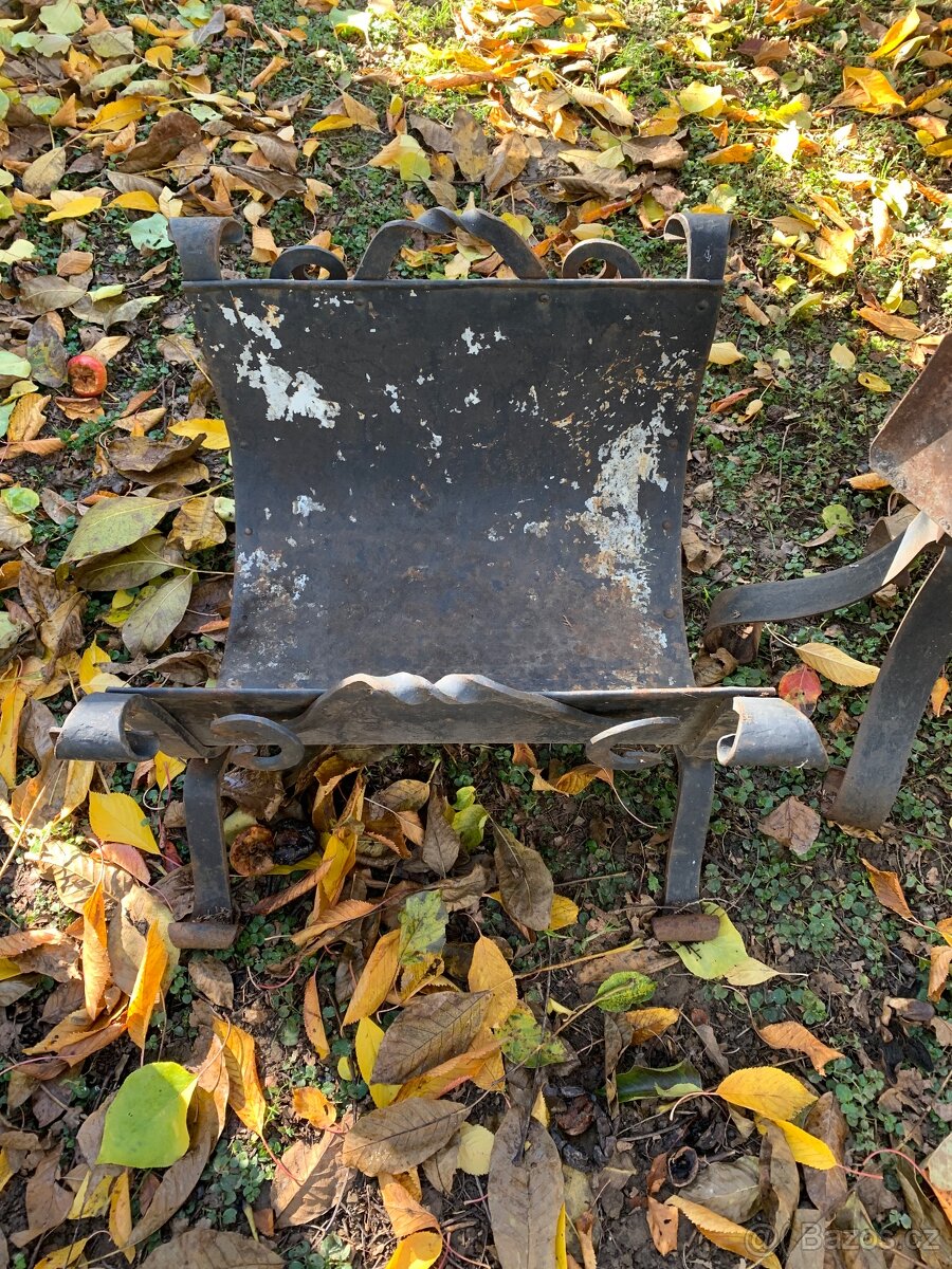 Stojan na dřevo - 2