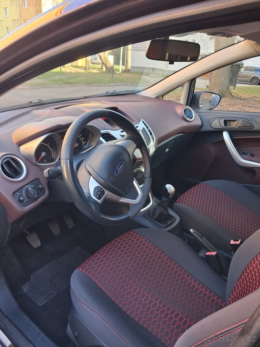 Ford fiesta - 2