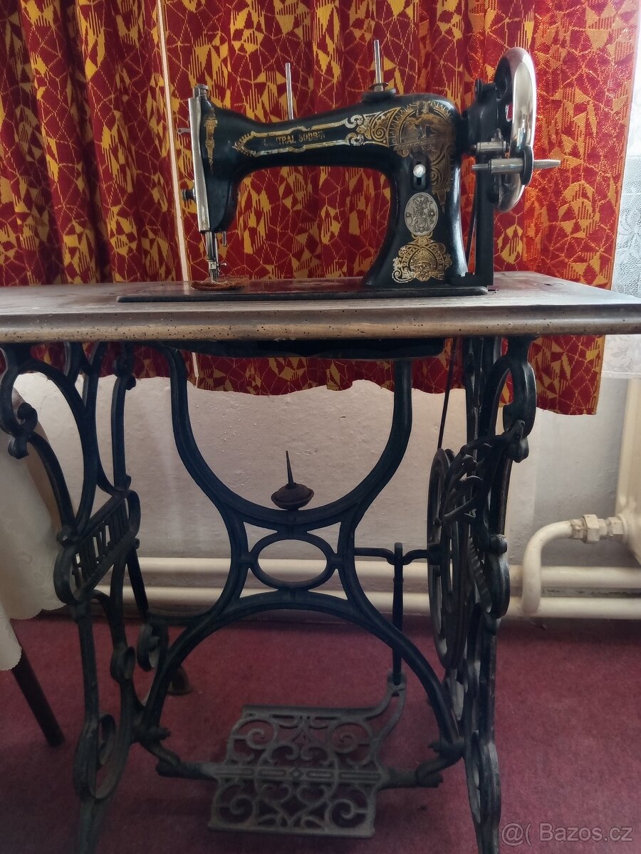 Šicí stroj - 2