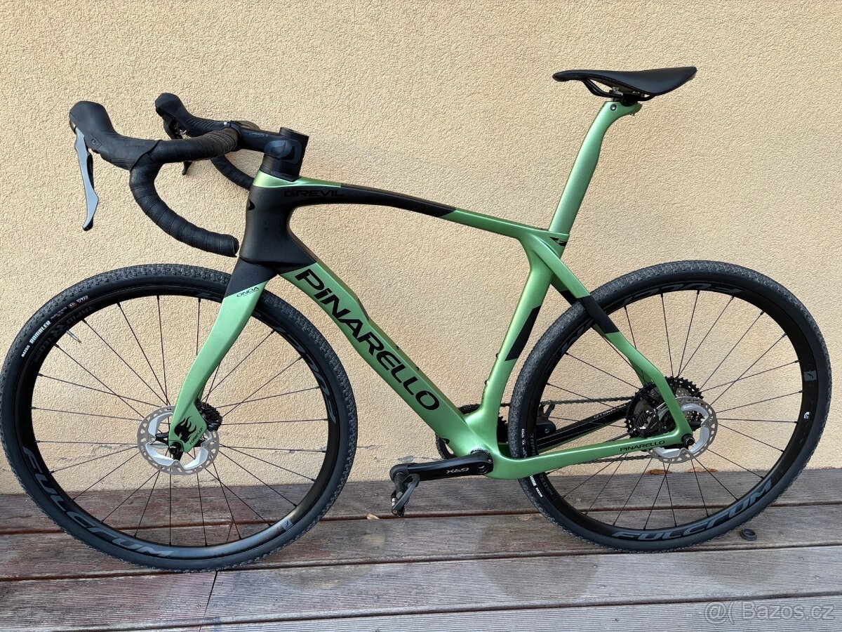 Pinarello Grevil F7 | vel.550 | - 2