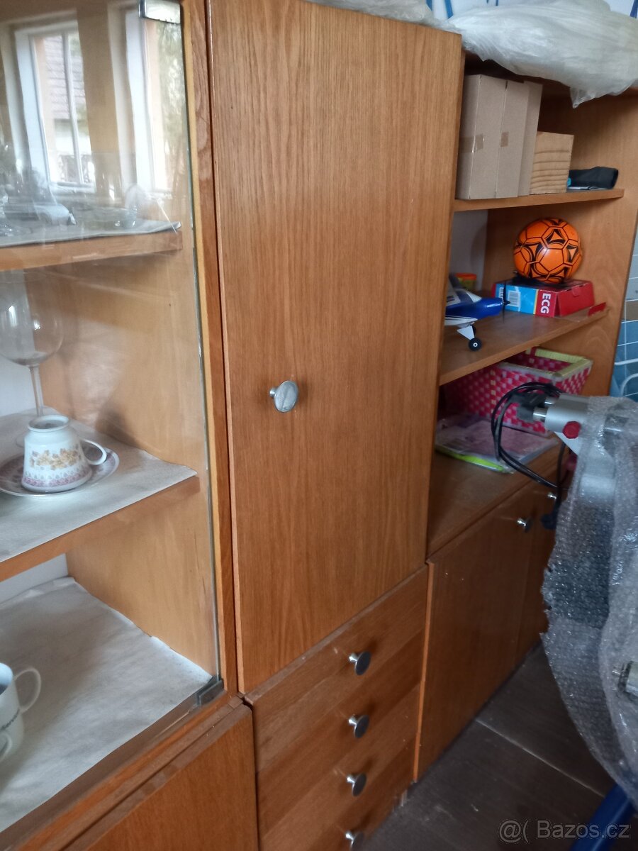 Prodám retro sektorový nábytek světlý. - 2