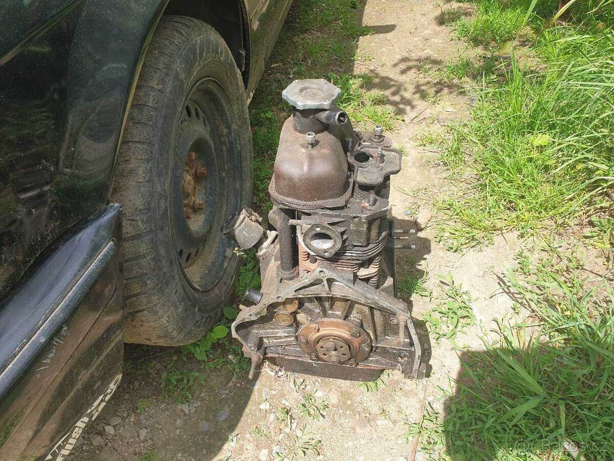 Fiat 126 p Maluch - motor a díly - 2