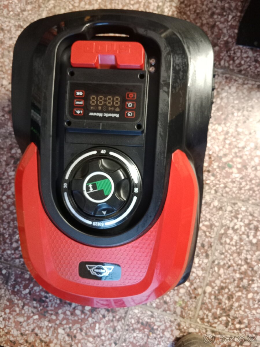 Robotická sekačka HECHT - 2