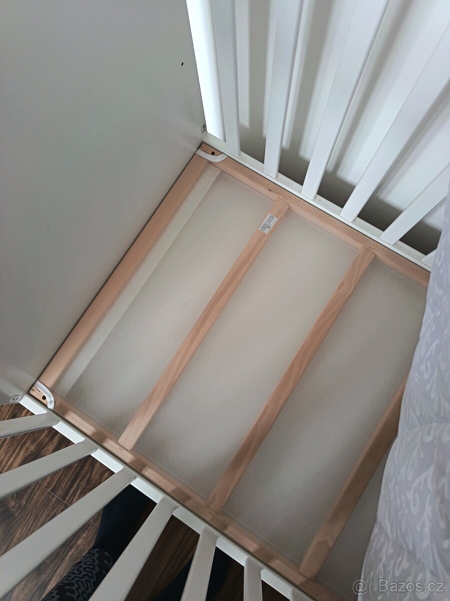 Postýlka IKEA bílá s šuplíky - 2