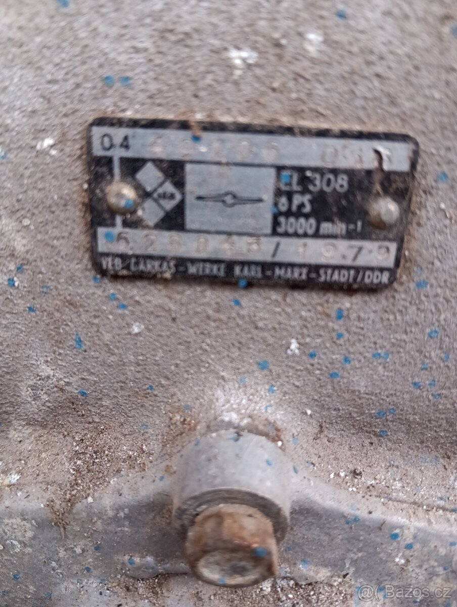 Dvoutaktní motor stabilní - 2
