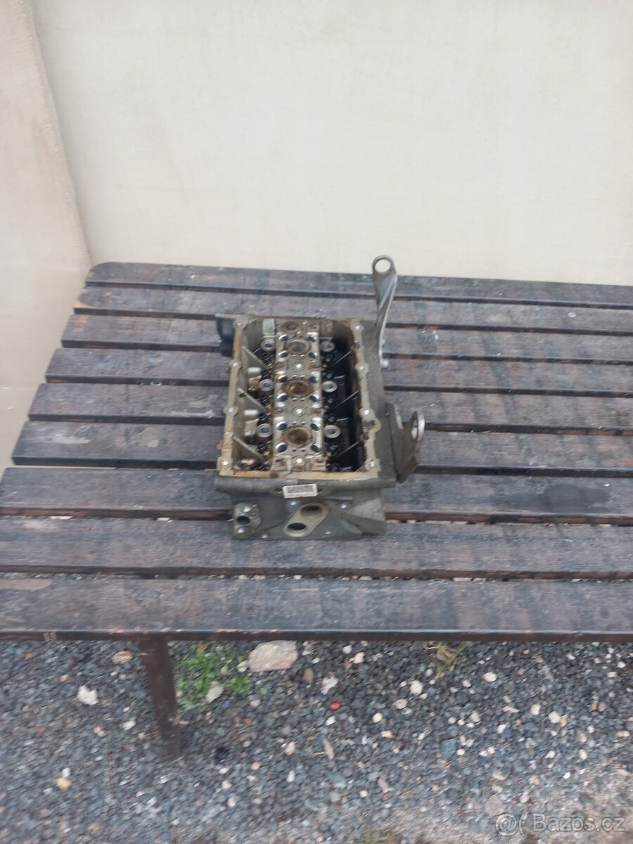 Hlava válců 1,2 12v htp bez ventilů - 2