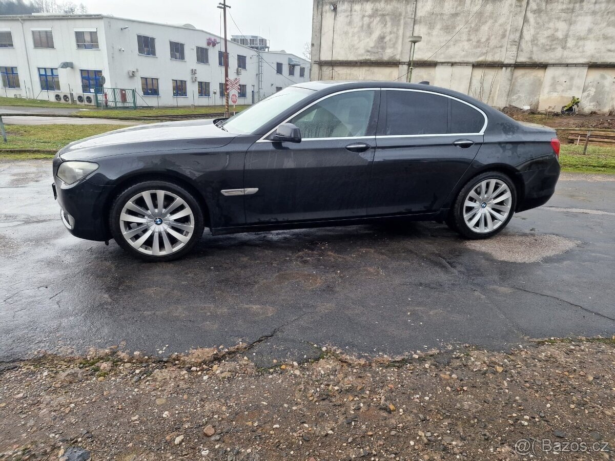 BMW 7 F01 730d 180kw - 2