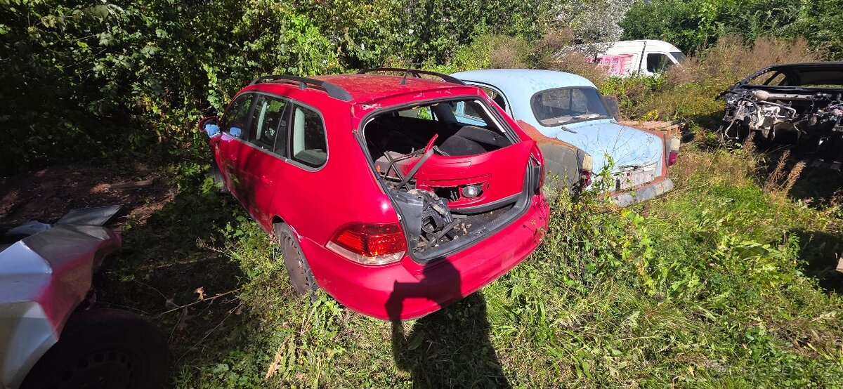 Golf 5 combi 1.9tdi celek na díly. - 2