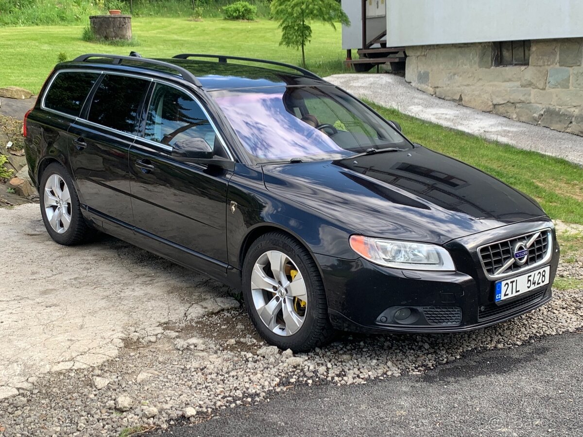 Volvo V70 D5 awd 151kw Momentum – GO motor, 4x4, top výbava - 2