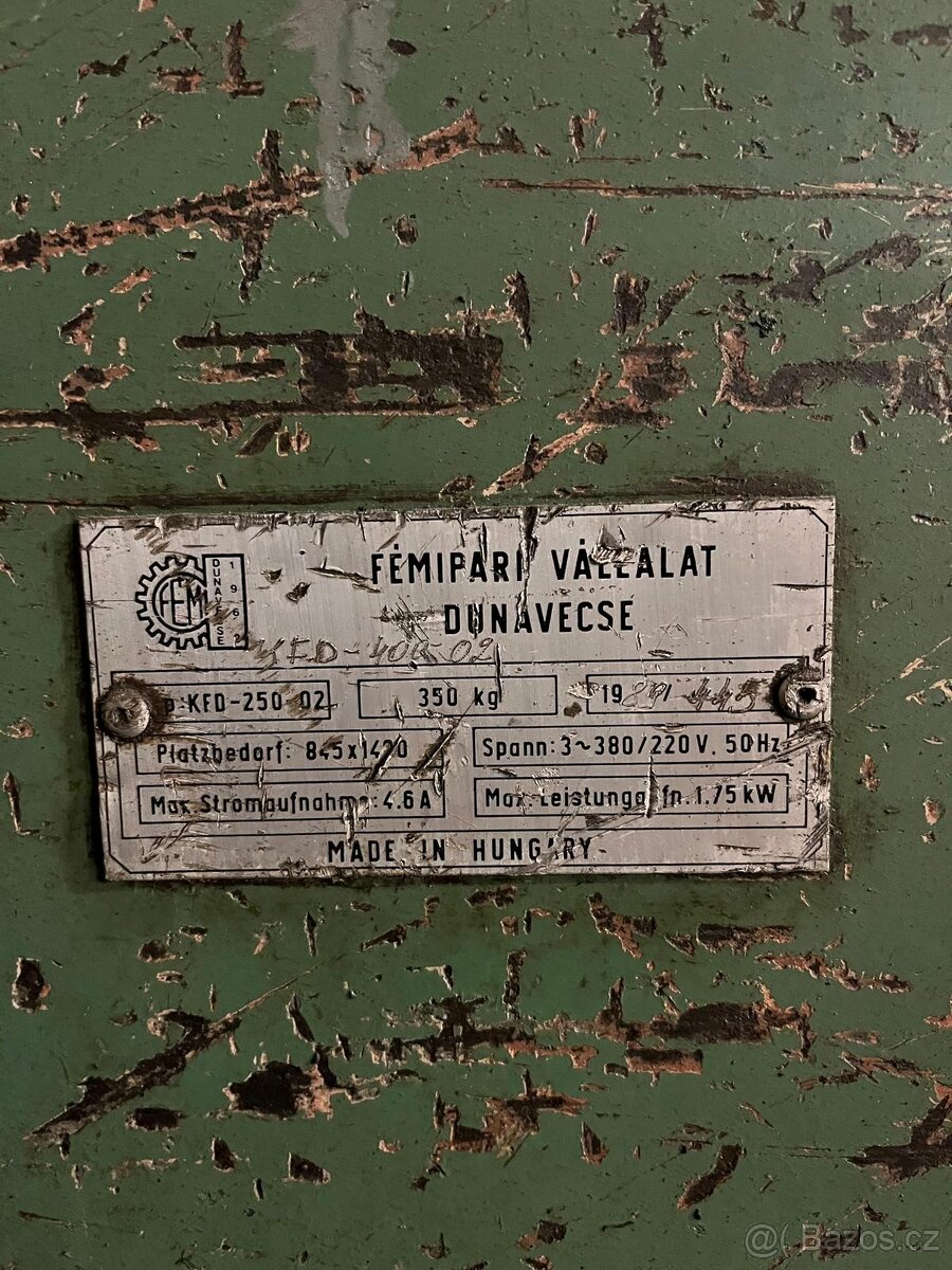 🛠️ Strojní pila na kov – KFD‑250‑02 (rok 1989, 380 V) 🛠️ - 2