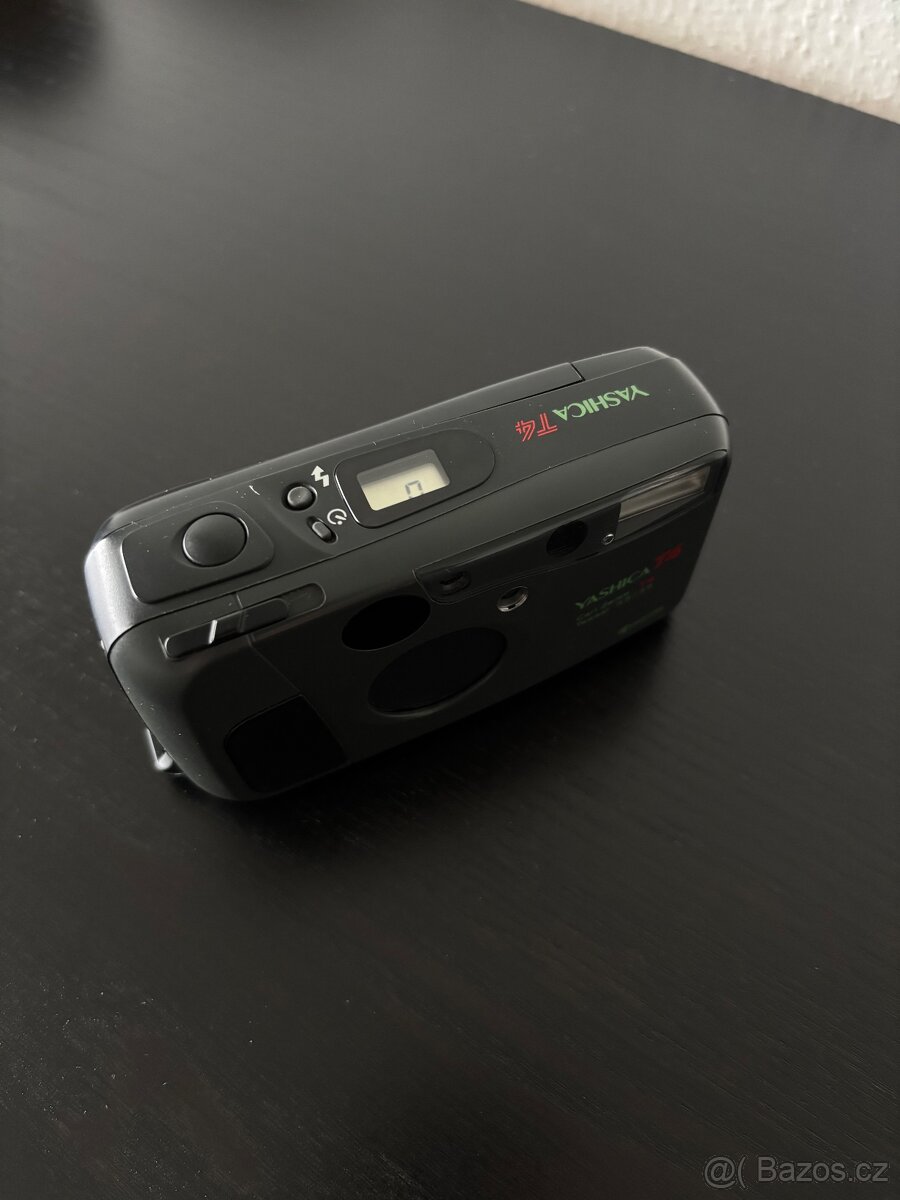 Yashica T4 Safari edition - 2