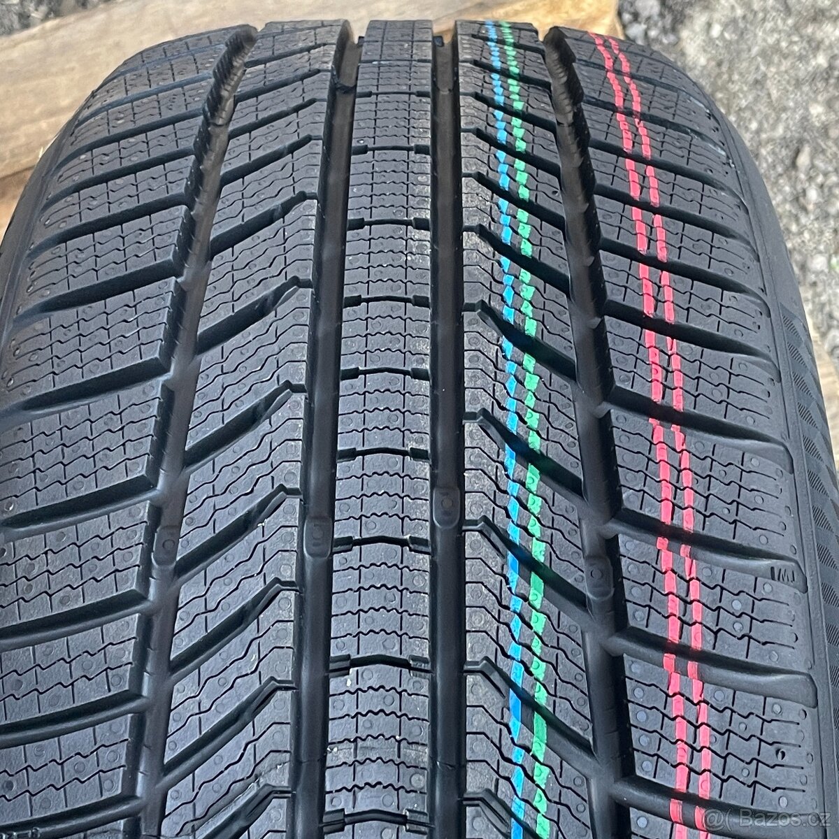 Nove Zimni pneu 225/40 R18 92W XL Continental - 2