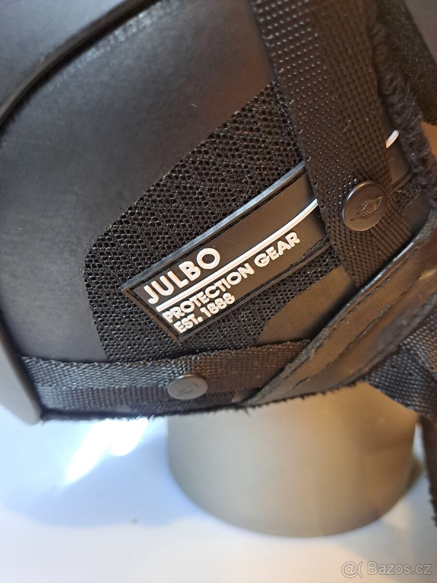 Lyžařská helma se štítem - 2