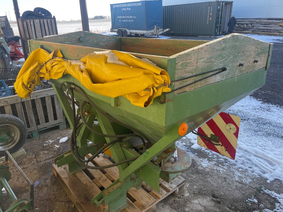 Rozmetadlo průmyslových hnojiv - 2