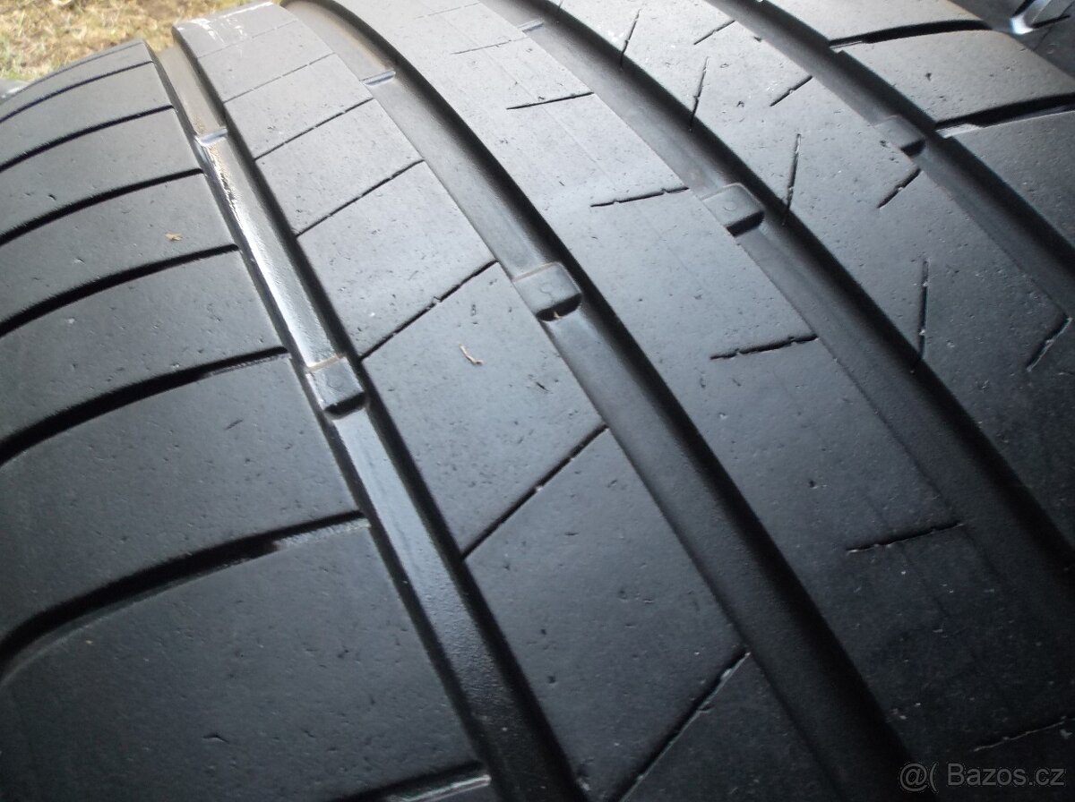 285/35/22 106V AO BRIDGESTONE 2KS LETNÍ - 2