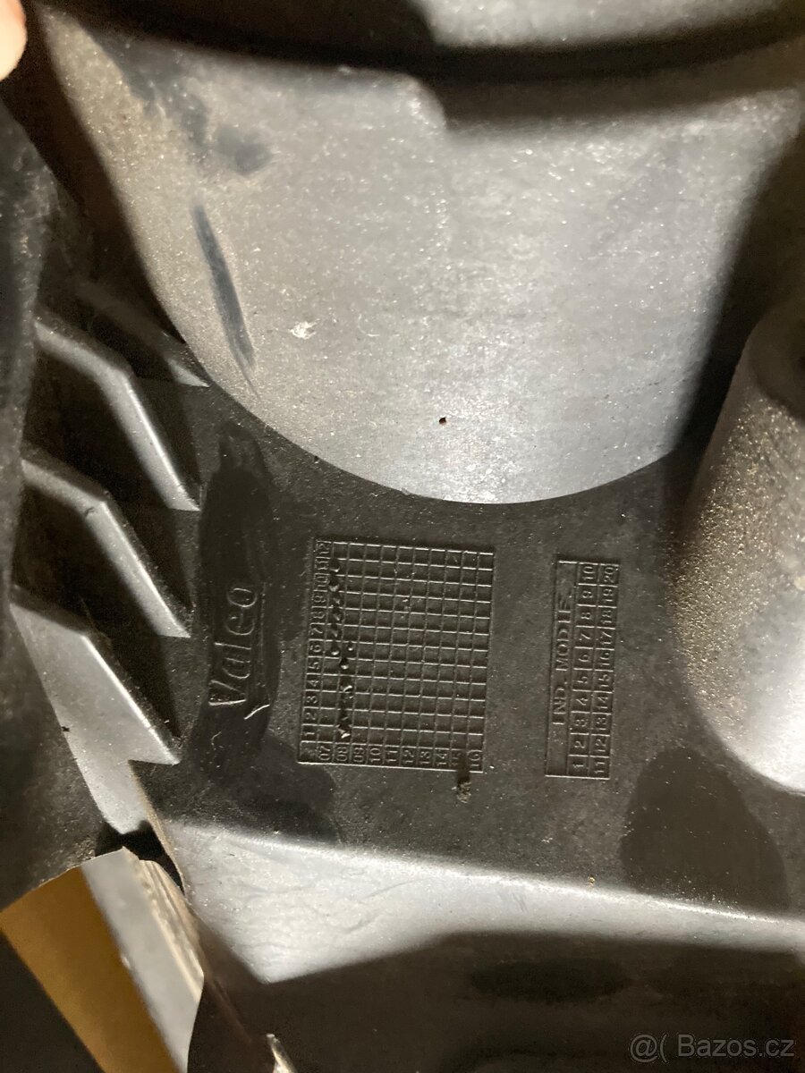 Pravé přední světlo peugeot partner - 2