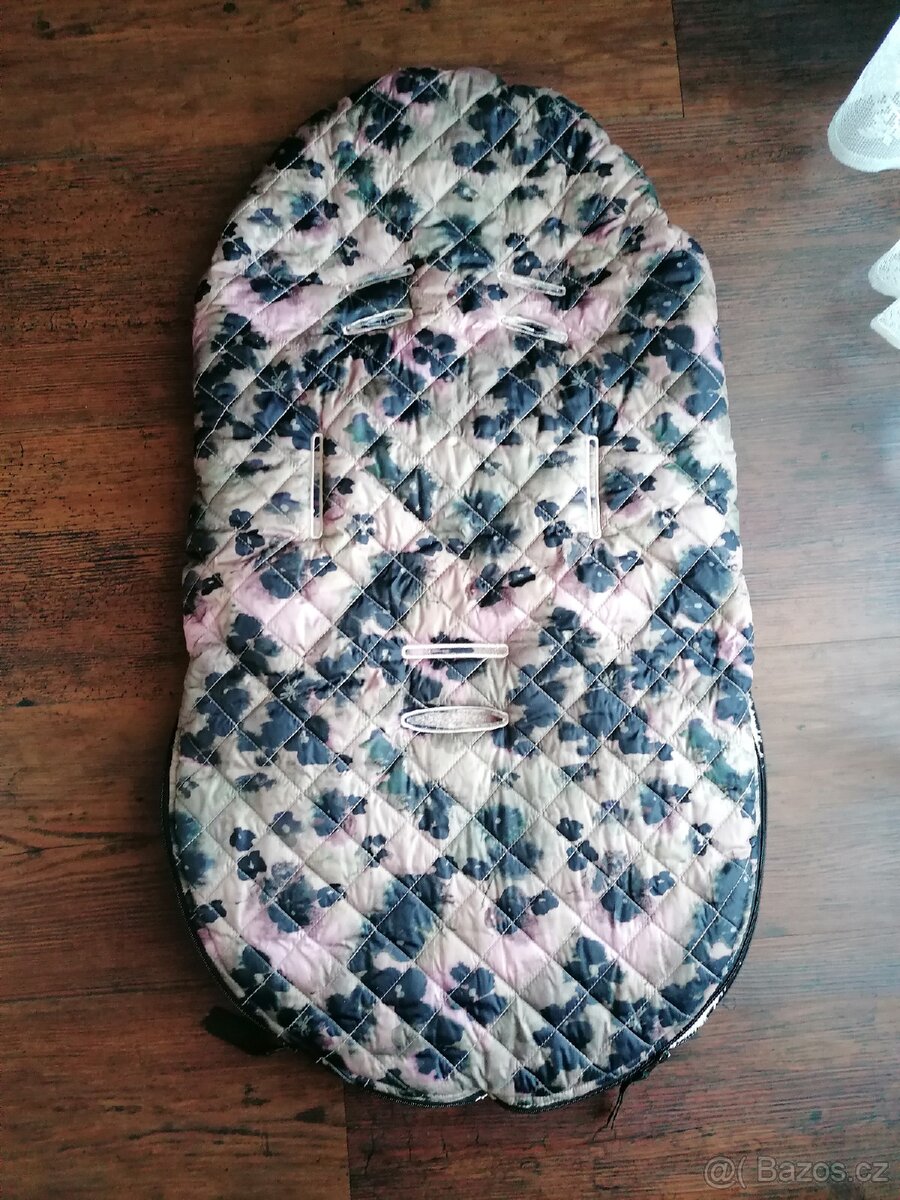 Fusak do autosedačky vajíčka - 2