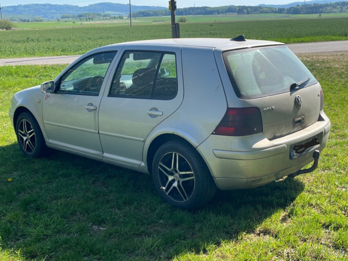 Volkswagen Golf 4 1,6 74kw - 2