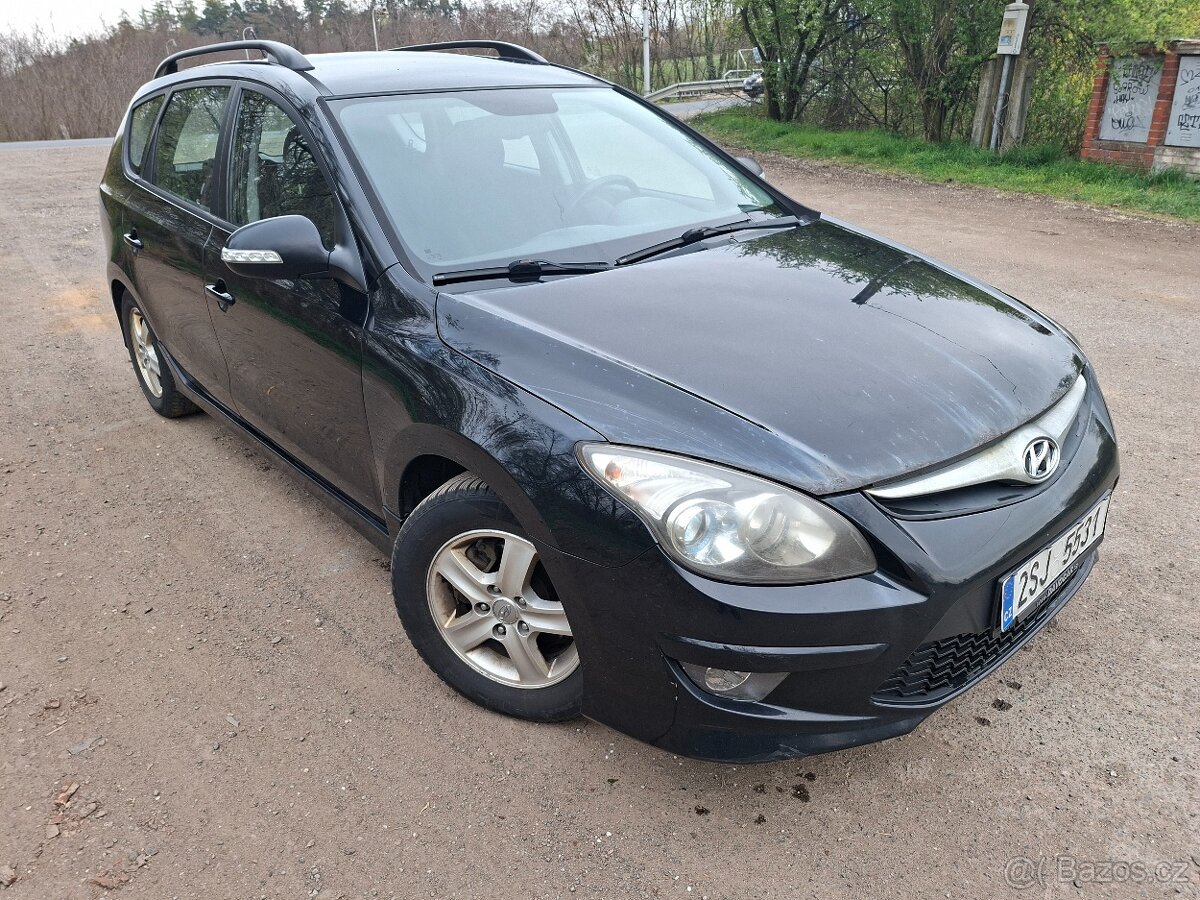 Hyundai i30 CW combi 1,6 i BA+LPG na opravu dohoda - 2