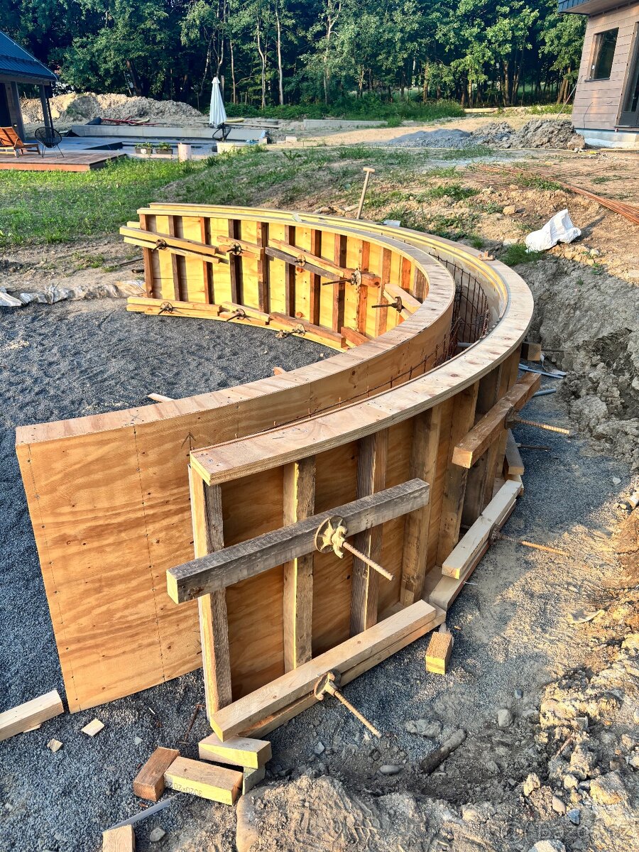 PRODÁM OBLOUKOVÉ BEDNĚNÍ – VNITŘNÍ PRŮMĚR 5 M - 2