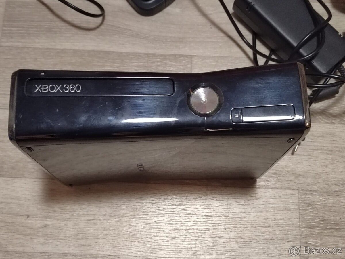 X Box 360 + Kinect - 2